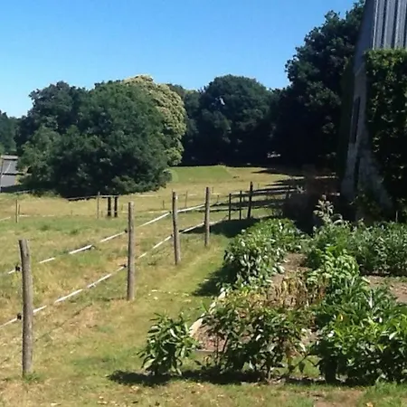 Villa Les Ecuries Is A Modern Renovated Barn à Laniscat Extérieur photo