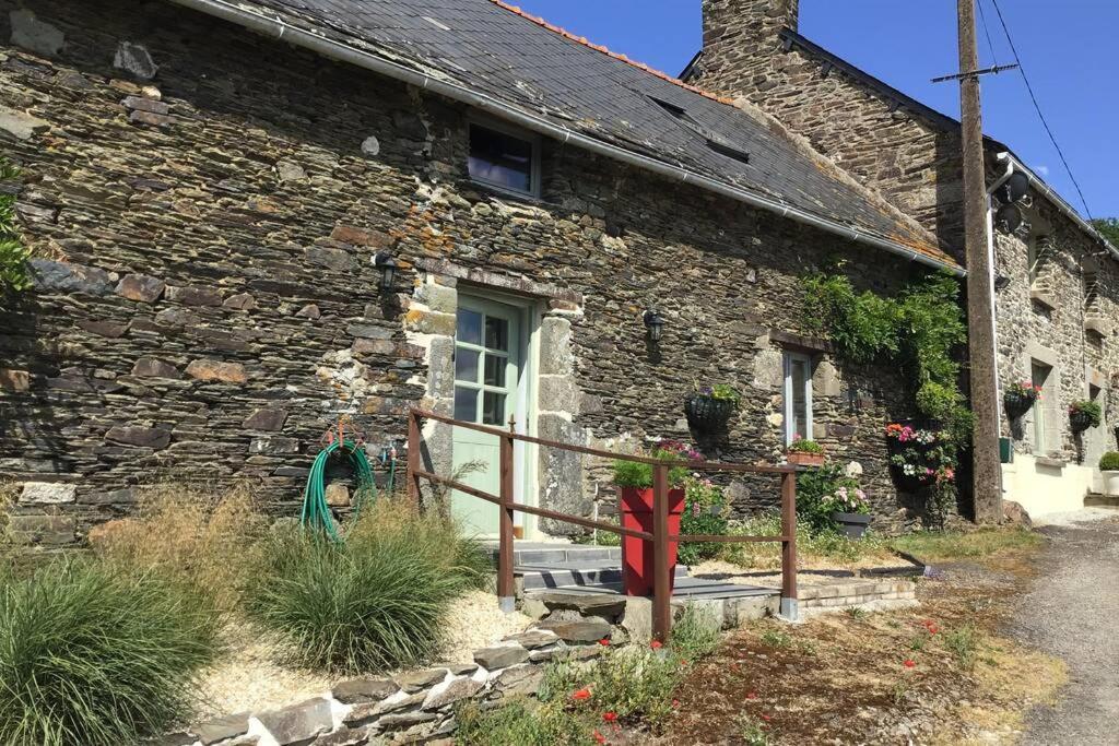 Les Ecuries Is A Modern Renovated Barn Hébergement de vacances