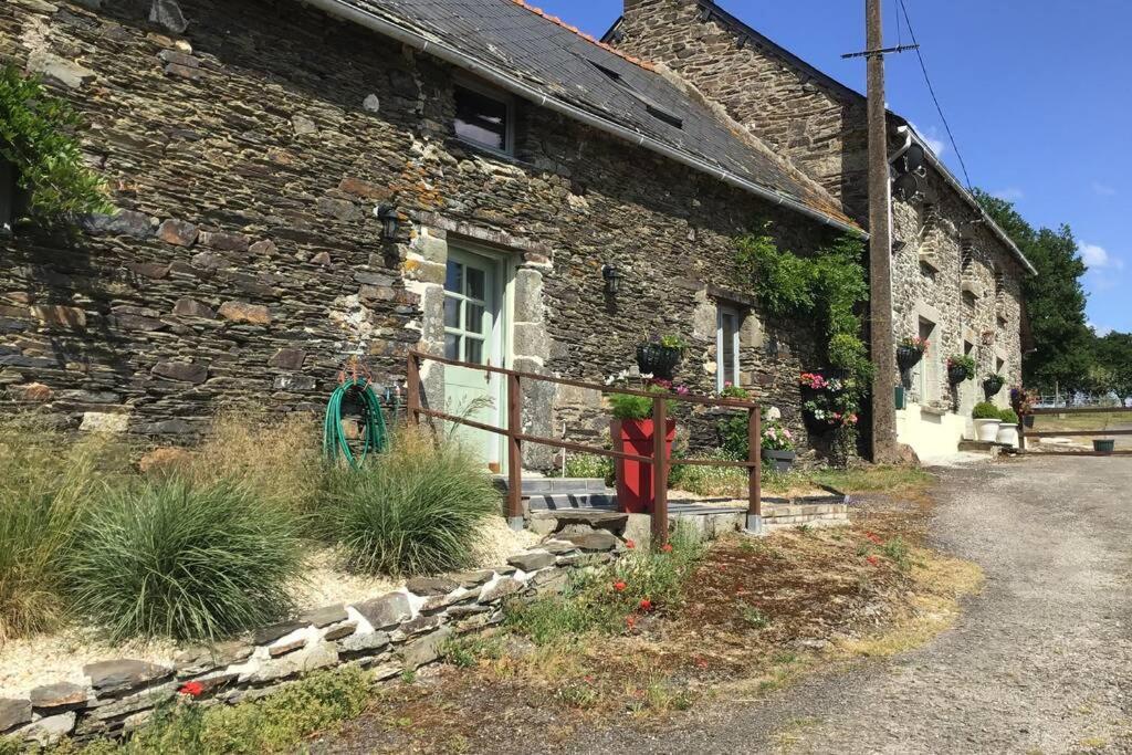 Les Ecuries Is A Modern Renovated Barn Laniscat